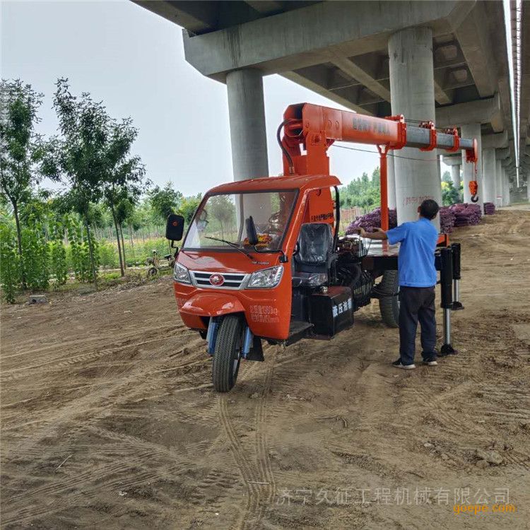 久征三轮自制随车吊3吨农用三马子小型自备吊拔水泵用小型吊车jz