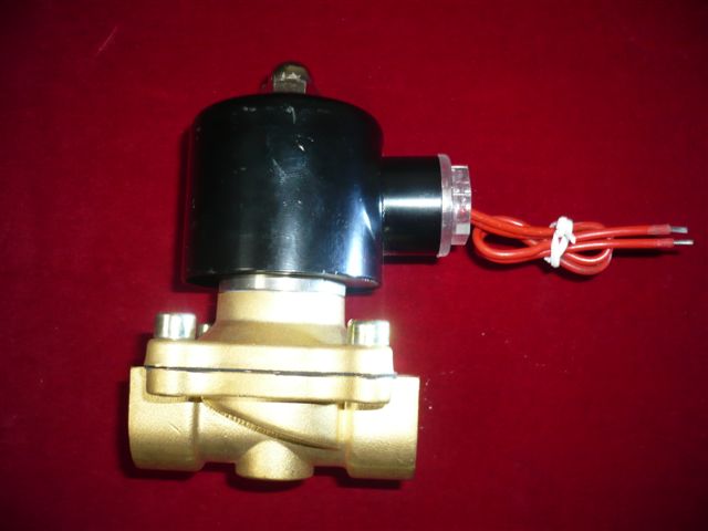 2W系列二位二通直动式膜片电磁阀 2W160-15 电压有:AC220V DC24V DC12V AC36V等等 零起压启动 阀体材质:黄铜 使用流体:空气、水、油 传动方式:直动式 型式:常闭式 接管孔径:1/2″ 流量孔径:16mm 油封材质:NBR 压力范围:0-1.0Mpa