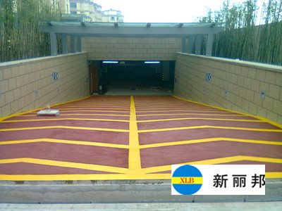 防滑坡道车道