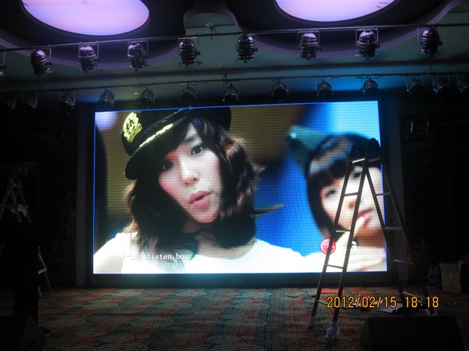 国产管芯P3LED大屏幕多少钱一平 三安P3显示