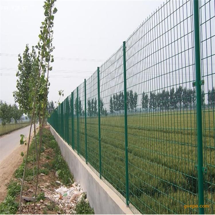 咸宁赤壁农业开发承包圈地1.8*3米的双边围栏价格经济实惠